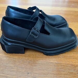Doc Marten Maybole Square Toe Mary Janes. Size 7. Black.